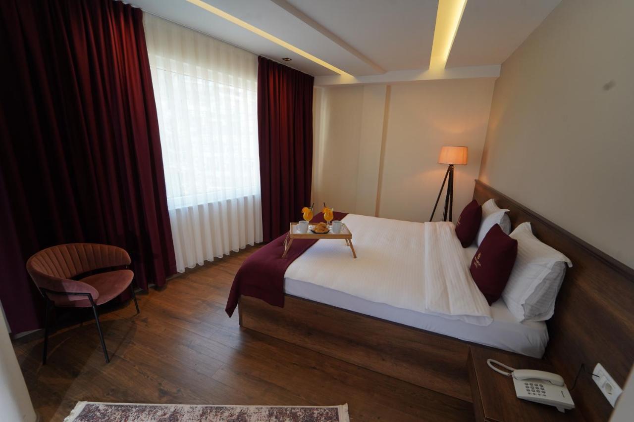 Monarch Hotel Prizren Exterior foto