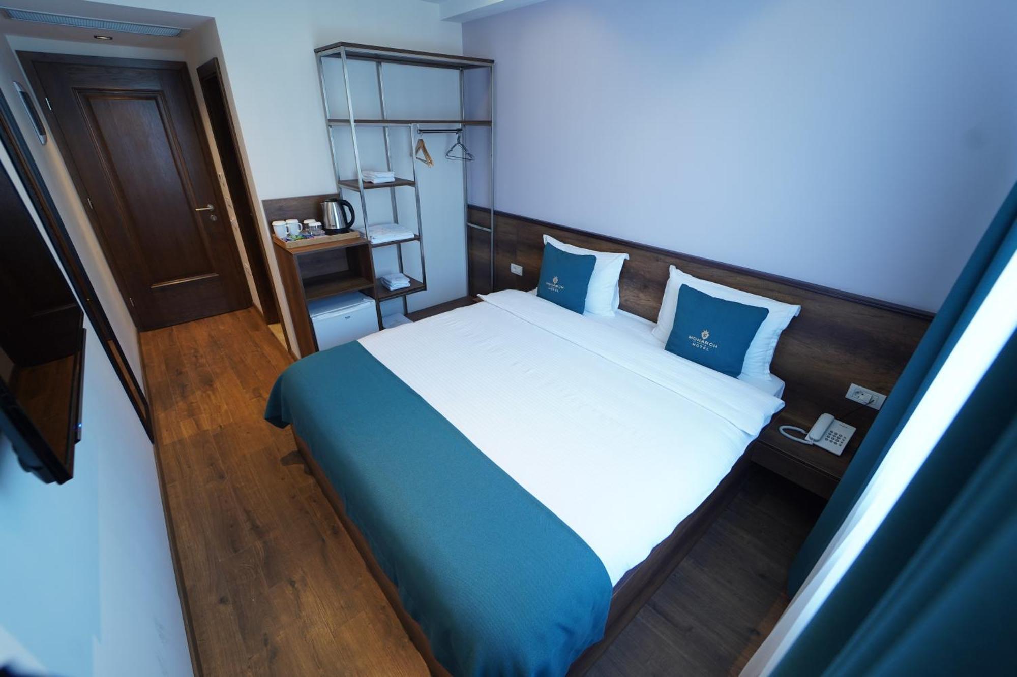 Monarch Hotel Prizren Exterior foto